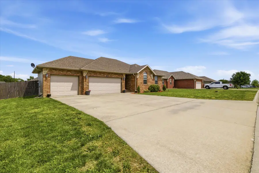 1126 S Rome Avenue, Republic, MO 65738 - #3