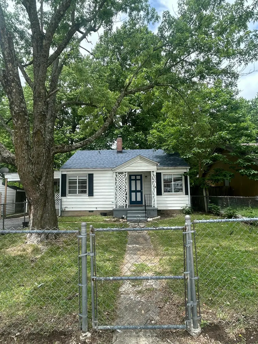 2045 N Weller Avenue, Springfield, MO 65803 - #3