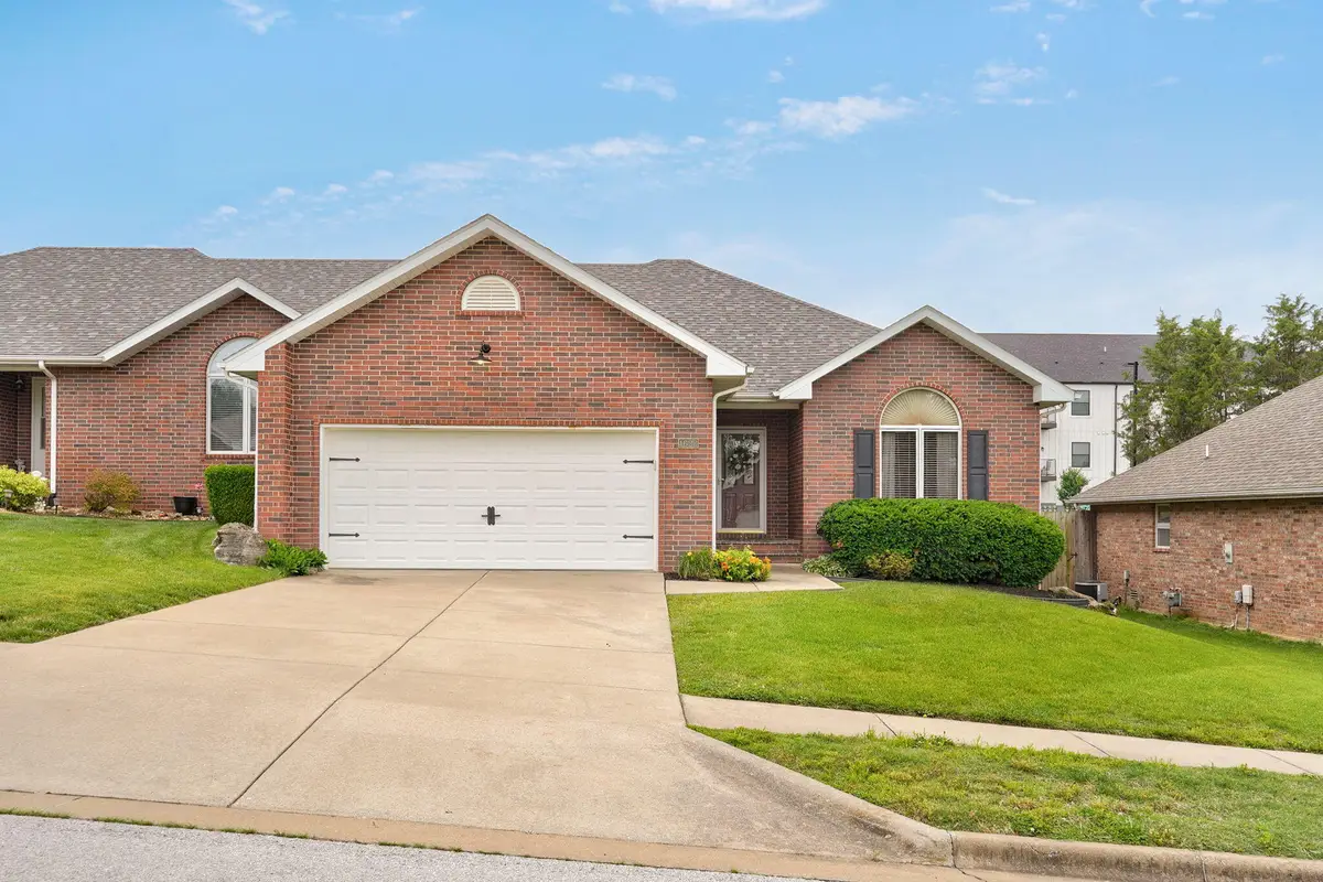 1622 W Swallow Street, Springfield, MO 65810 - #1