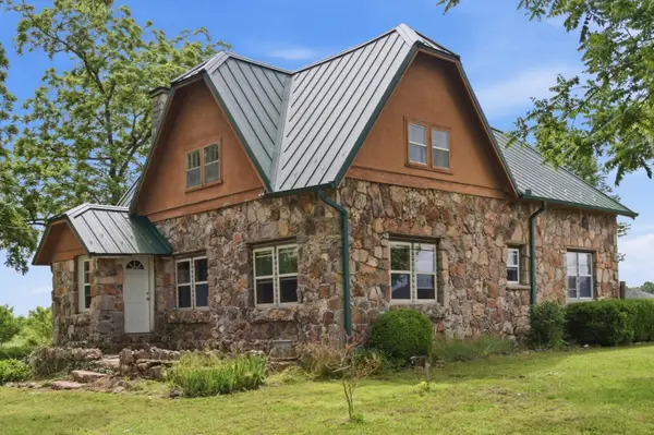 2886 County Road 382, Dora, MO 65637