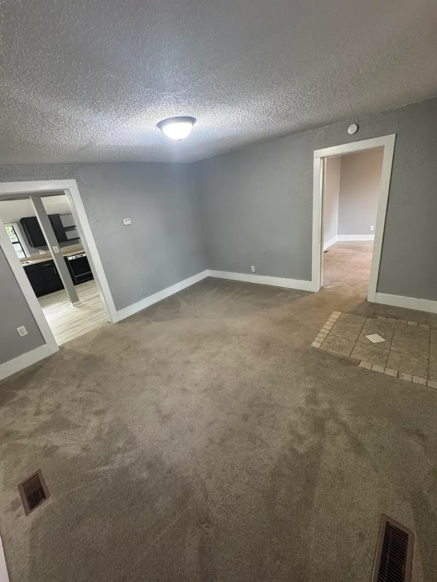 2007 N Travis Avenue, Springfield, MO 65803 - #3