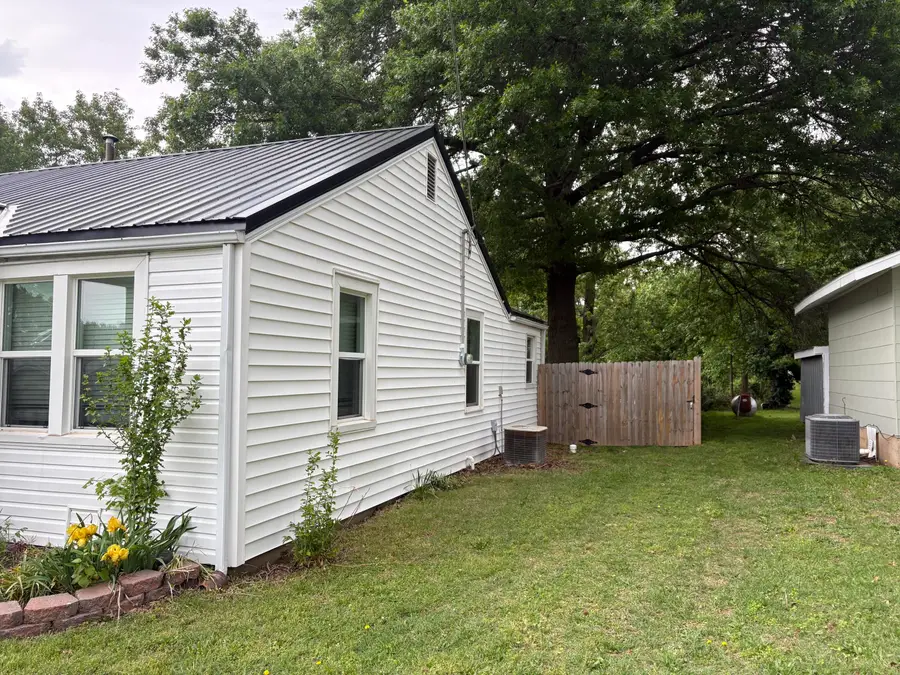 244 N Pine Street, Marshfield, MO 65706 - #3