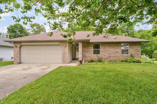 450 S Basswood Avenue, Republic, MO 65738