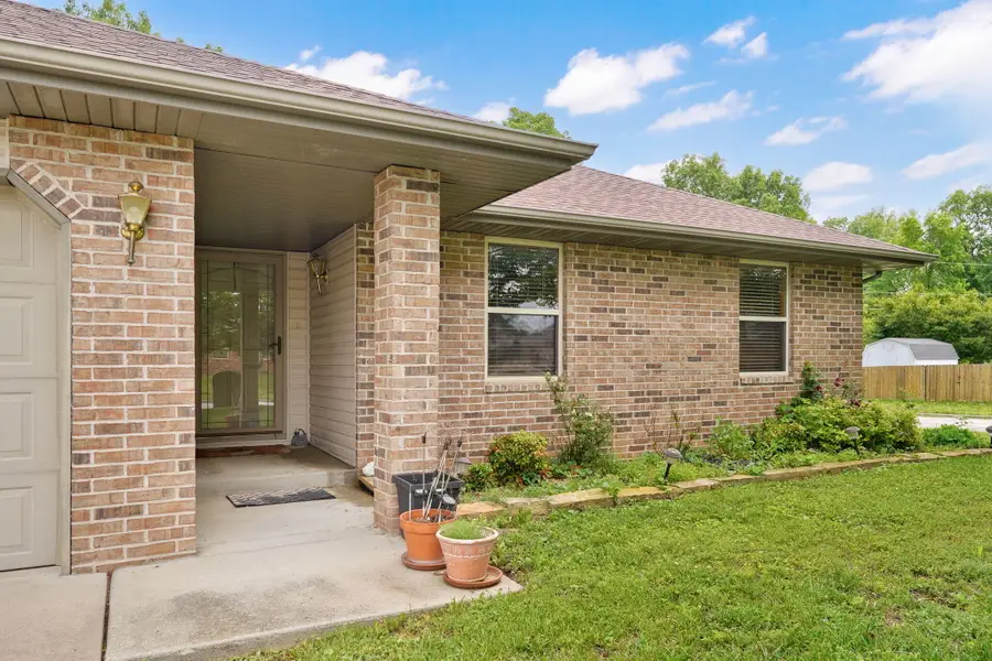 450 S Basswood Avenue, Republic, MO 65738 - #3