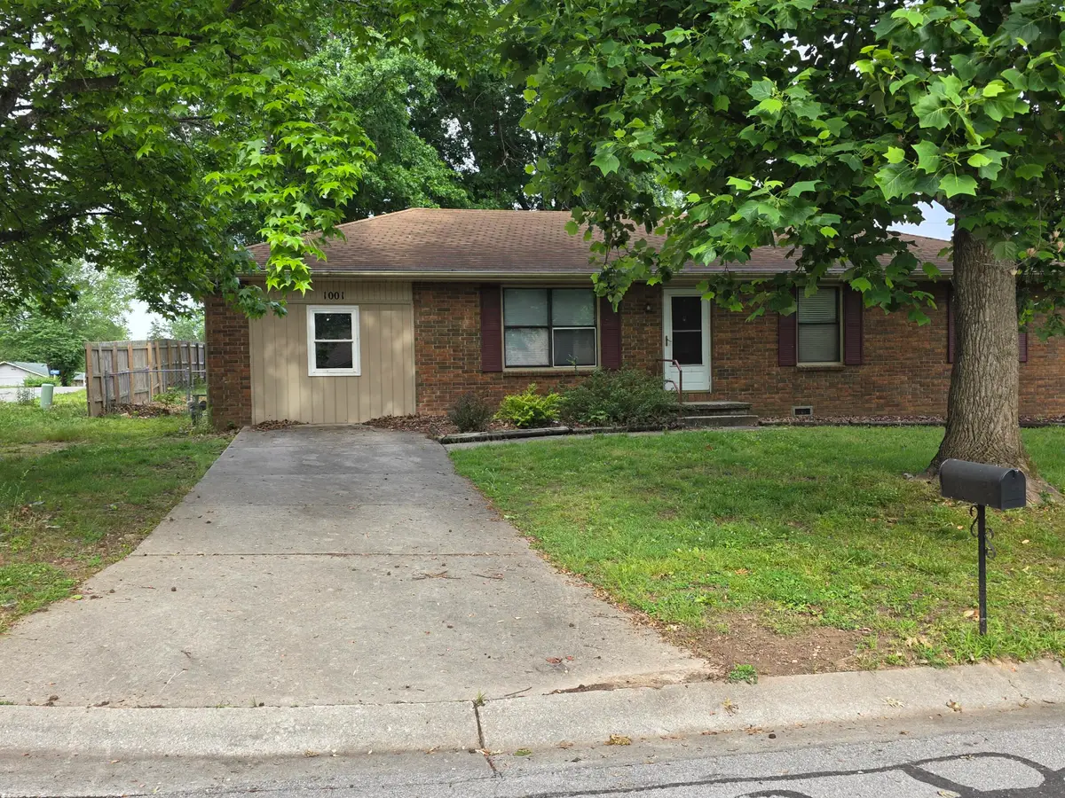 1001 N 13th Avenue, Ozark, MO 65721 - #1