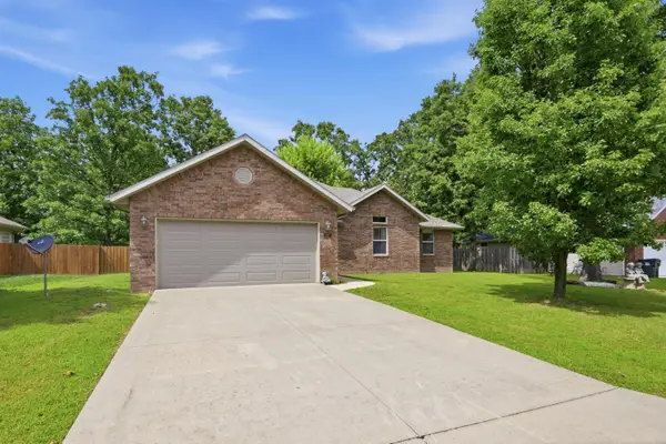 1027 Nickolas Street, Aurora, MO 65605