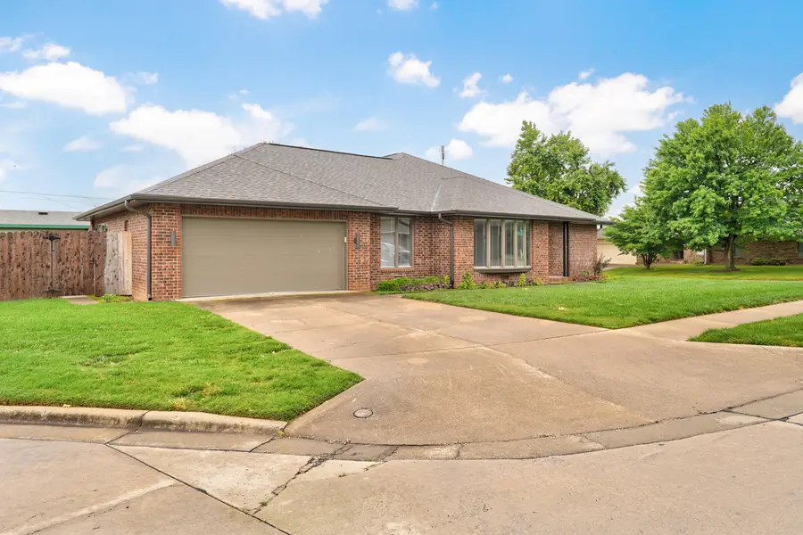 1444 E Woodgate Street, Springfield, MO 65804 - #2