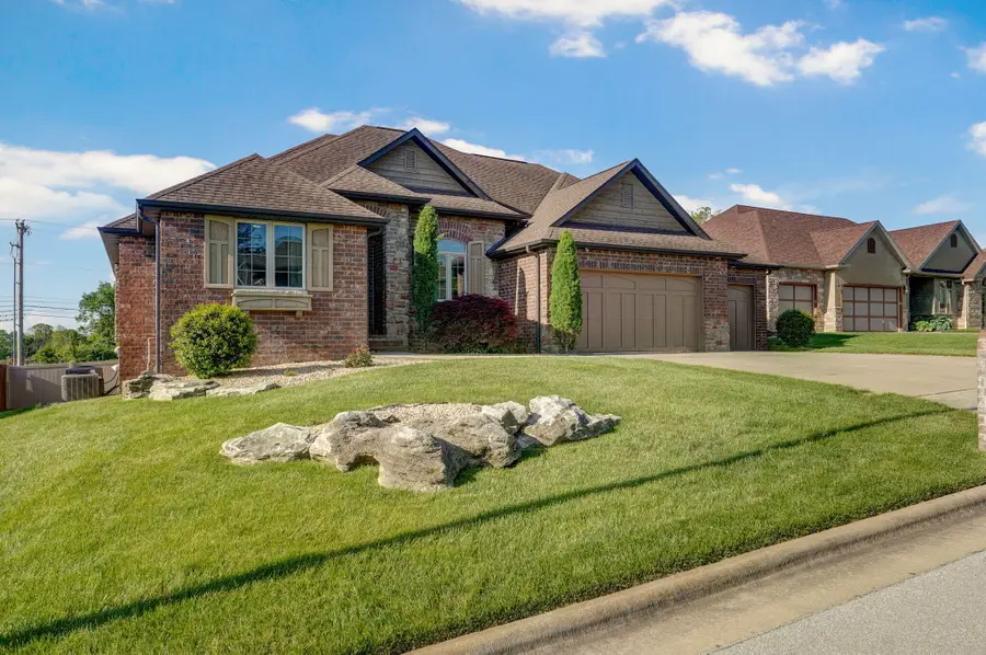 2714 E Cherrybark Street, Springfield, MO 65804 - #2