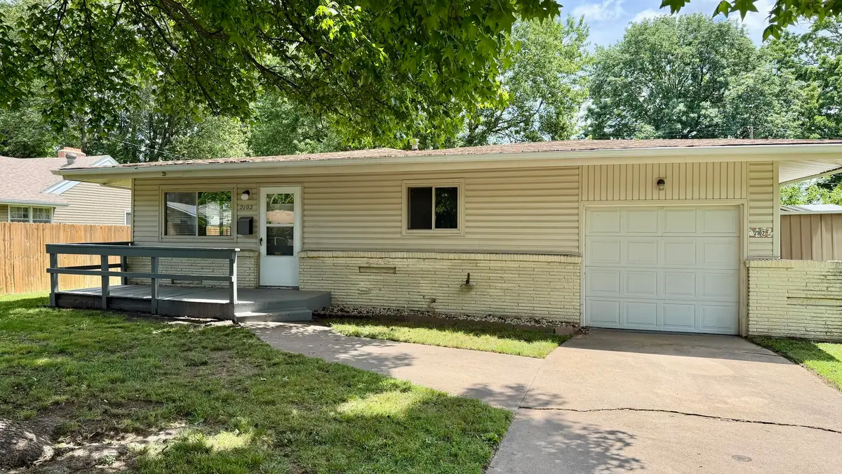 2102 S Delaware Avenue, Springfield, MO 65804 - #1