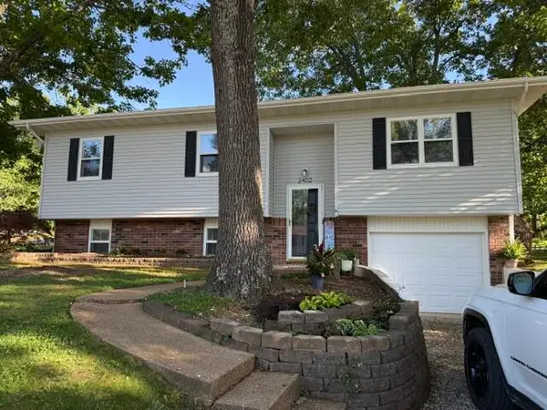 2402 Lambe Avenue, West Plains, MO 65775