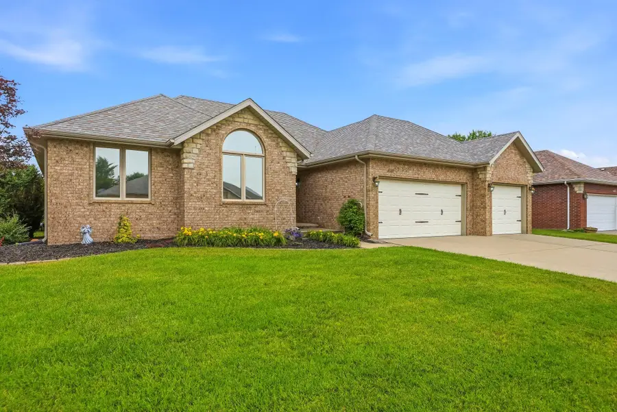 2129 W Village Terrace, Springfield, MO 65810 - #2