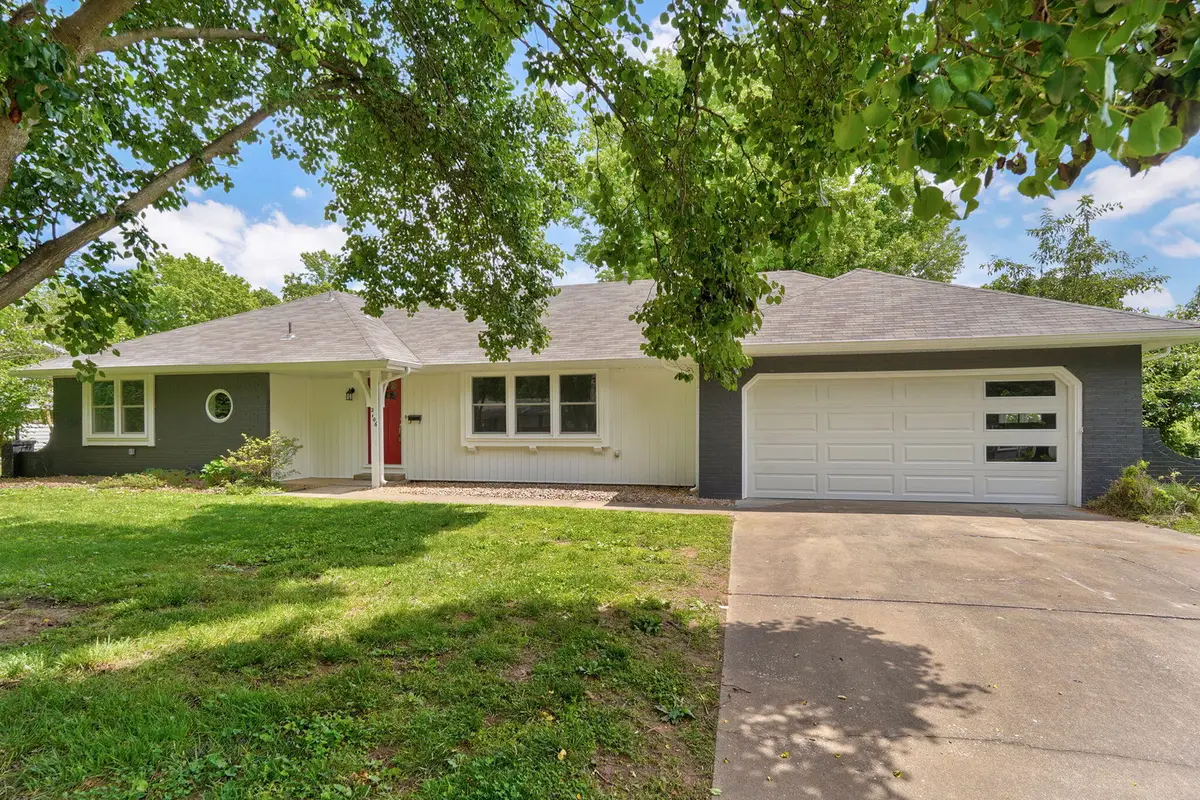 2106 S Linden Avenue, Springfield, MO 65804 - #1