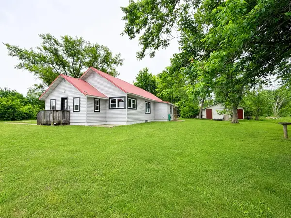 8830 Greentree Road, Mountain Grove, MO 65711