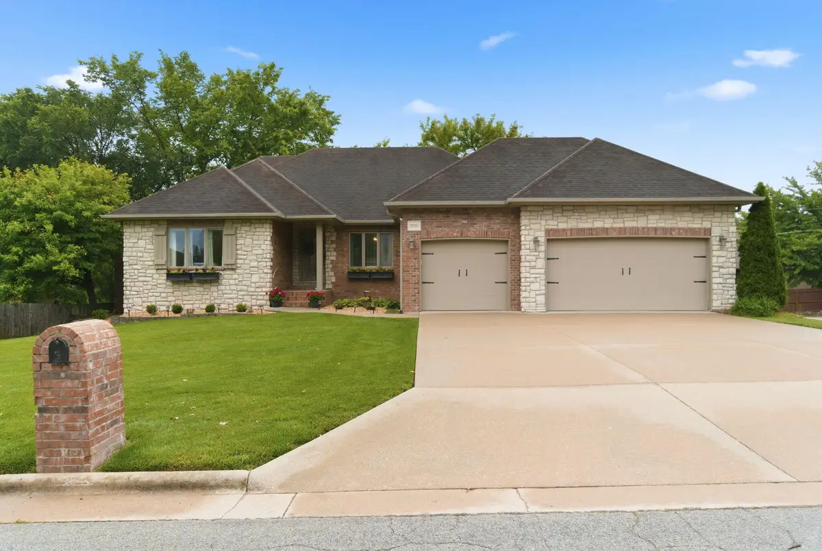 3906 E Eastmoor Street, Springfield, MO 65809 - #1