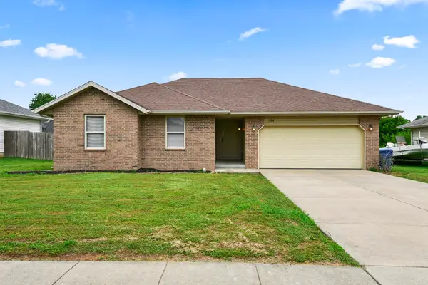 734 E Logan Street, Rogersville, MO 65742