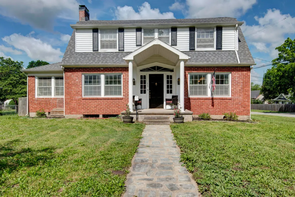 425 N Pine Avenue, Republic, MO 65738 - #1