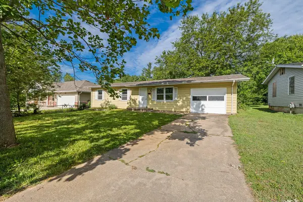 547 S Hilton Avenue, Springfield, MO 65802