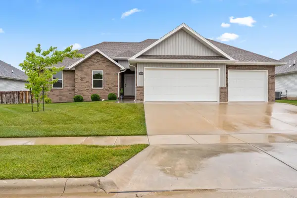 746 E Penzance Circle, Nixa, MO 65714