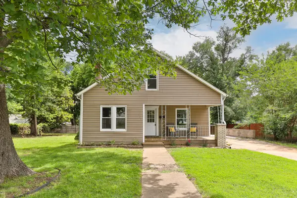 202 N Wilson Avenue, Bolivar, MO 65613