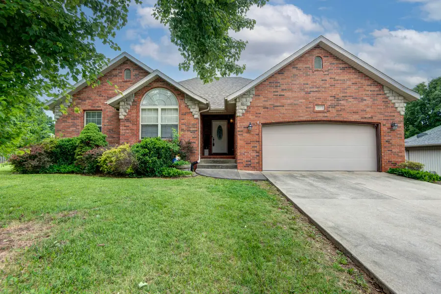 1056 W Grayrock Drive, Springfield, MO 65810 - #2