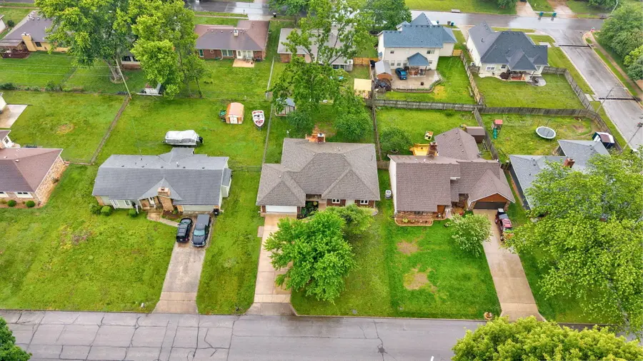 1246 W Lasalle Street, Springfield, MO 65807 - #3