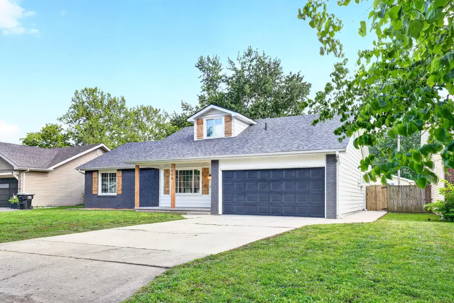 1058 E Cambridge Street, Springfield, MO 65807 - #2