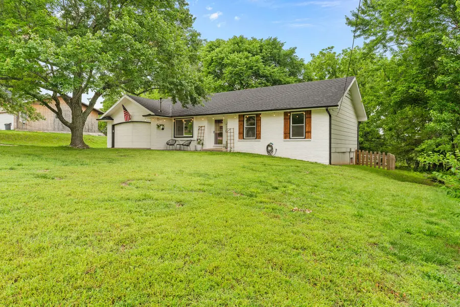 923 E Bluff Drive, Springfield, MO 65803 - #3