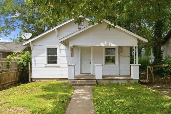 925 W Chicago Street, Springfield, MO 65803