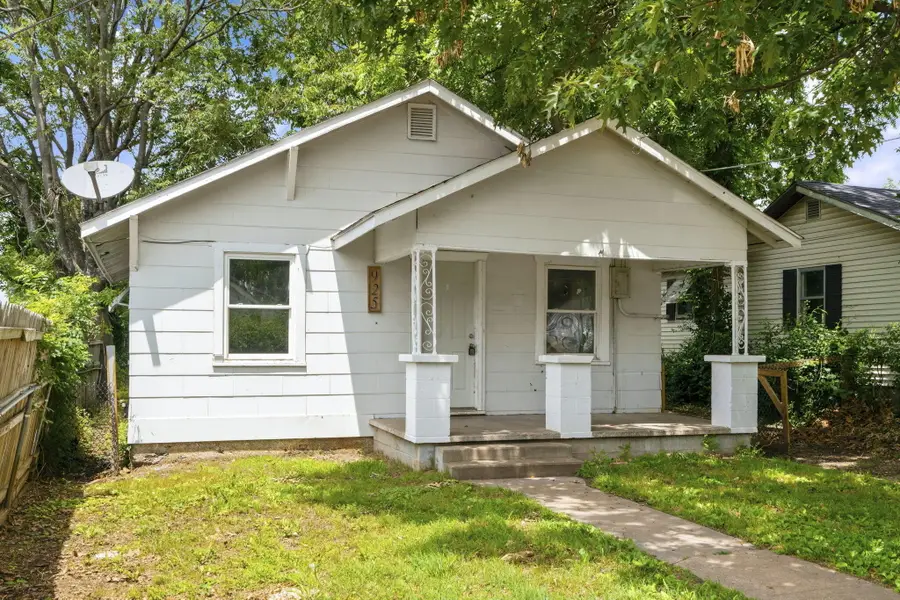 925 W Chicago Street, Springfield, MO 65803 - #3