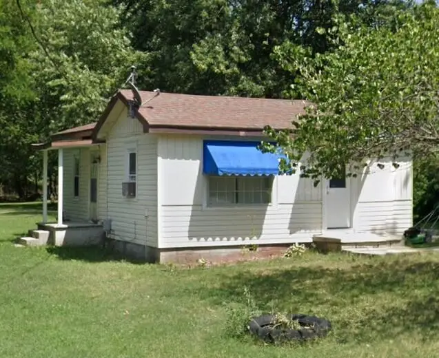 526 S Walnut Street, Marshfield, MO 65706 - #2