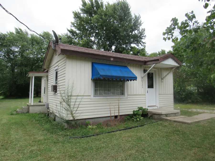 526 S Walnut Street, Marshfield, MO 65706 - #3