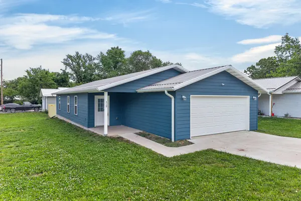 319 W Bedford Street, Marshfield, MO 65706