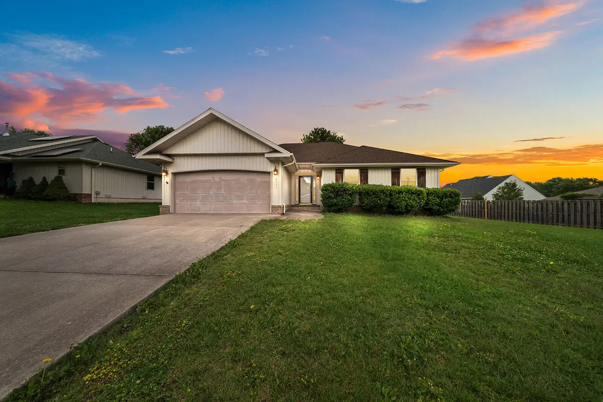 2323 E Logan Street, Republic, MO 65738 - #1