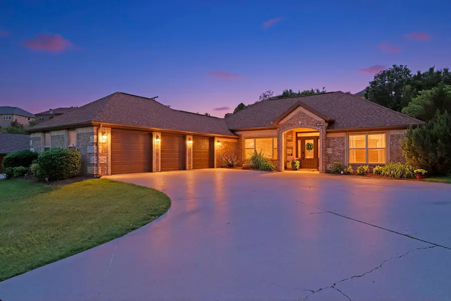 124 Stoney Pointe Drive, Hollister, MO 65672 - #2