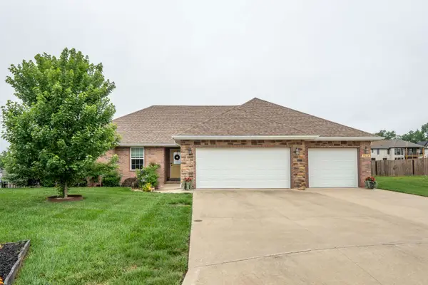 5608 E Gatehouse Drive, Strafford, MO 65757