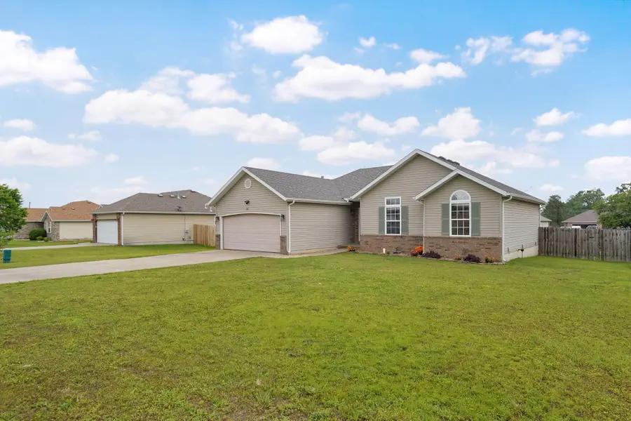 410 E Magnolia Court, Strafford, MO 65757 - #2