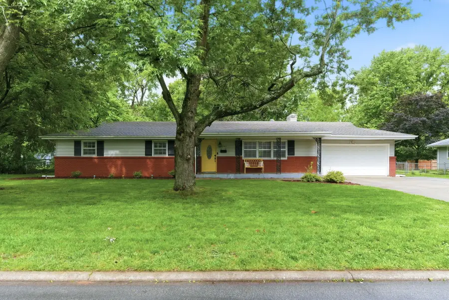 2067 S Linden Avenue, Springfield, MO 65804 - #2