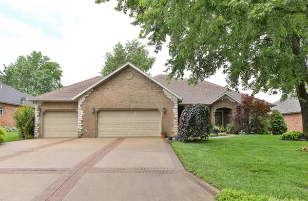 607 N Persimmon Drive, Nixa, MO 65714