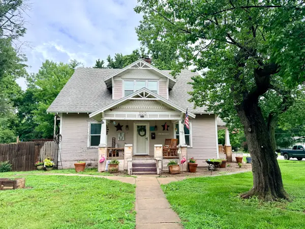 200 Barber Street, Greenfield, MO 65661