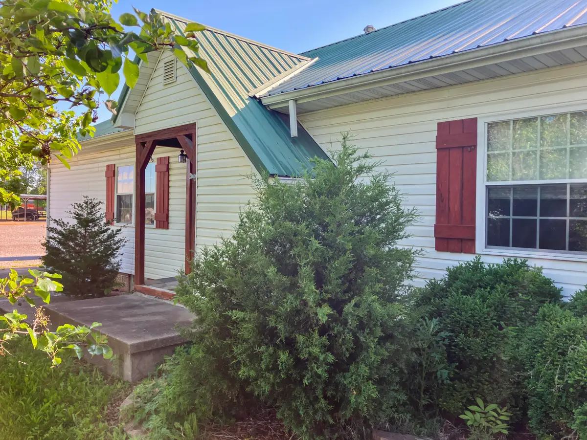1060 U.s. 69, Frontenac, KS 66763 - #1