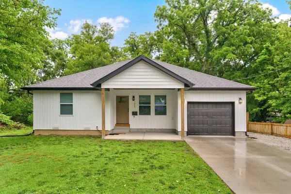 1620 N Texas Avenue, Springfield, MO 65803