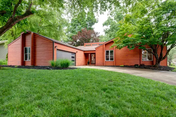 4832 S Warwick Avenue, Springfield, MO 65804