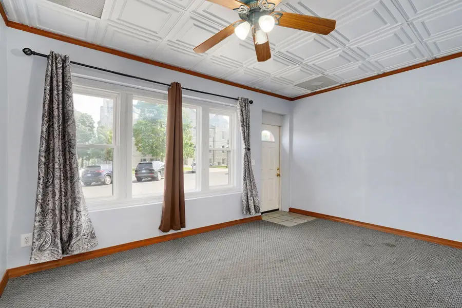 107 E Dallas Street, Mount Vernon, MO 65712 - #2