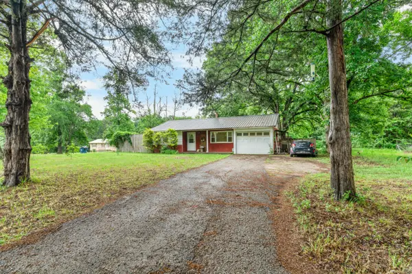 13278 E State Highway 76, Forsyth, MO 65653