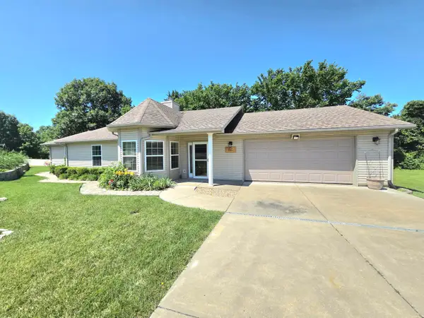 67 Starrville Place, Reeds Spring, MO 65737