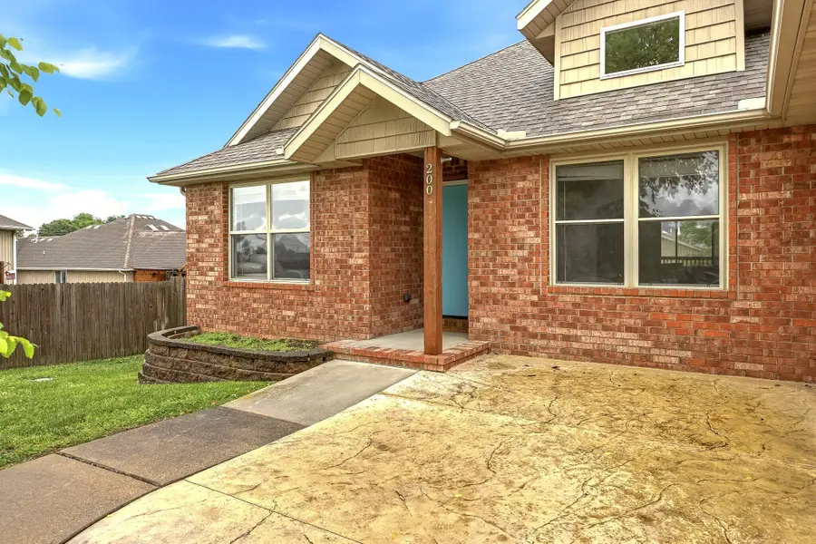 200 N Meadowlark Drive, Willard, MO 65781 - #3