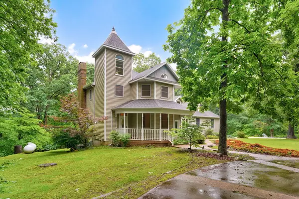 202 Briarwood Lane, Rogersville, MO 65742