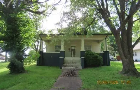 301 N Elm Street, Pierce City, MO 65723