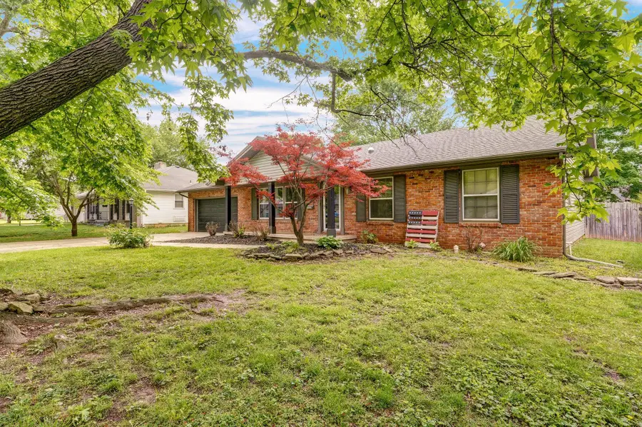 2117 E Montclair Street, Springfield, MO 65804 - #3