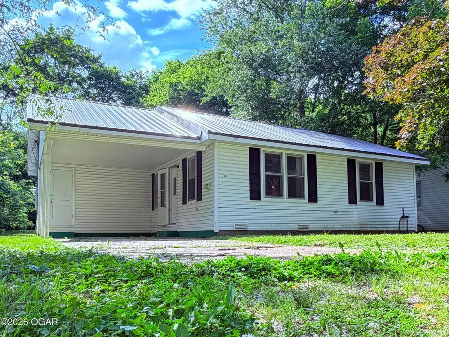 718 Gibson Avenue, Neosho, MO 64850 - #2